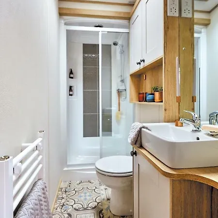 Üdülőpark Platinum Caravan