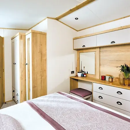 Üdülőpark Platinum Caravan