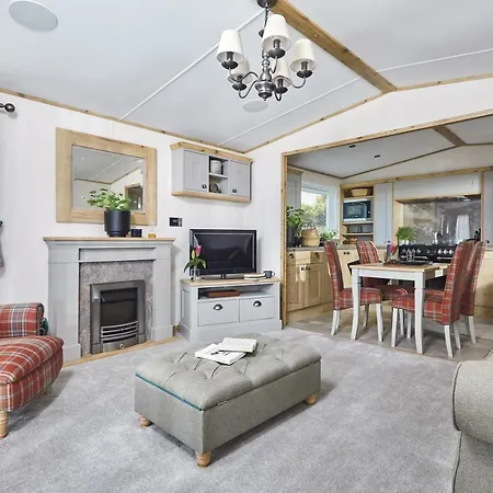 Platinum Caravan * Bothel